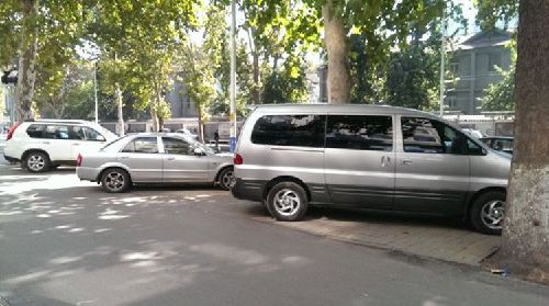 違章停車(chē)被拖壞，就該自認(rèn)倒霉？告訴車(chē)主如何獲得賠償