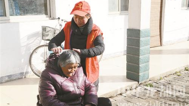 大王莊鄉(xiāng)敬老院開展“傳承雷鋒精神、弘揚(yáng)時(shí)代新風(fēng)”活動(dòng)